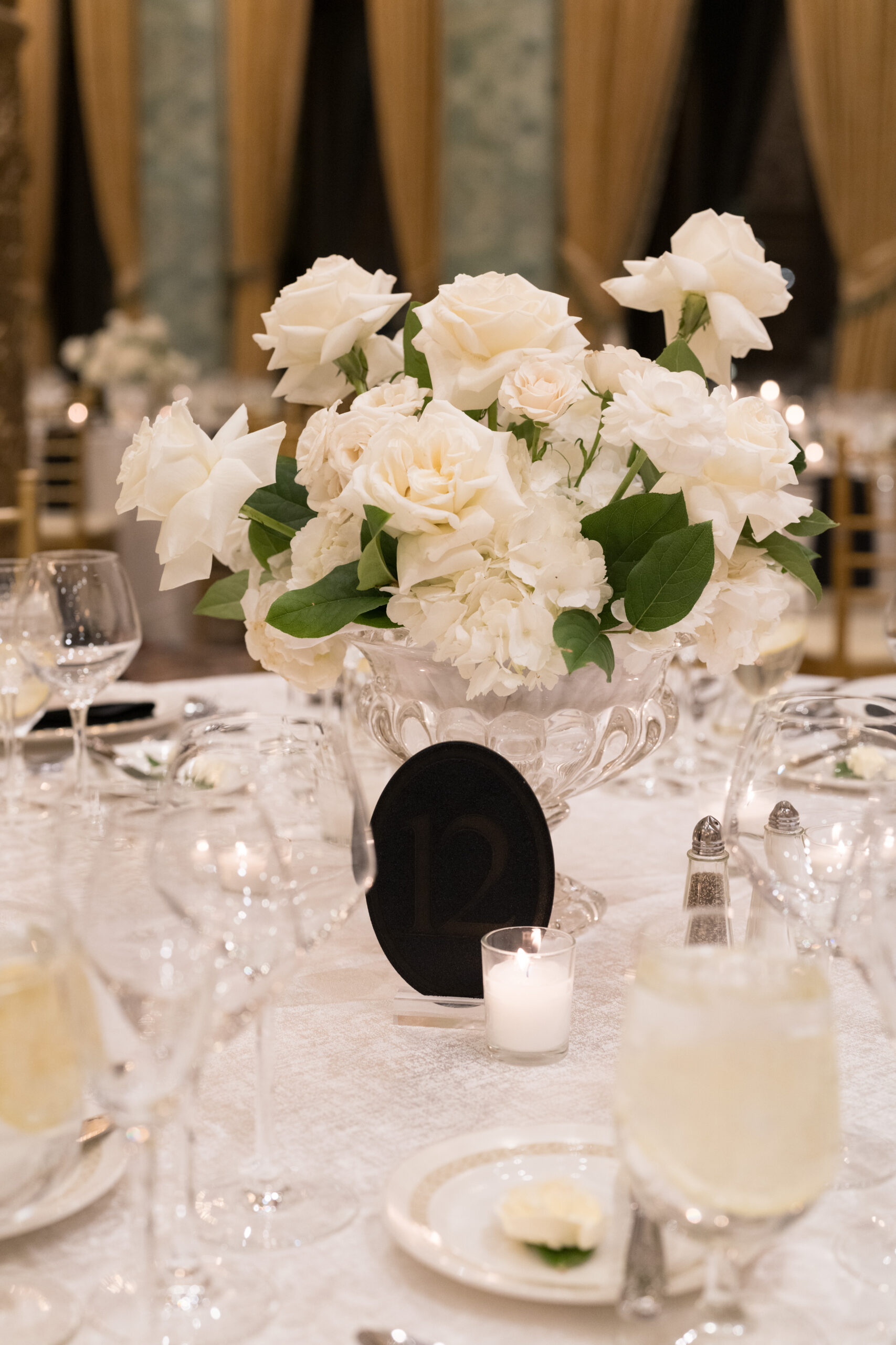 Modern wedding florals Chicago, Rosemont